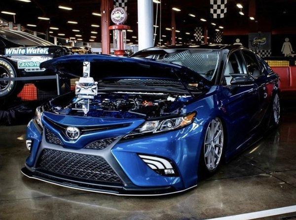 Hybrid Toyota Camry air suspension 