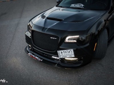 Chrysler 300 6.4l SRT airride “Suit mob ultimate blackening from Iraq”