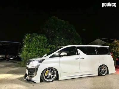 Toyota Vellfire airride “Thailand bounce honorary product” Toyota Vellfire airride “Thailand bounce honorary product”