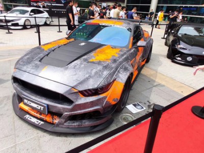 Suzhou GT show: Ford Mustang airride