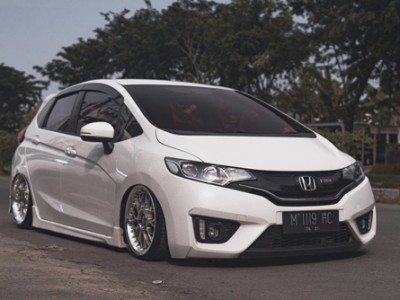 Airbft Indonesia designed a beautiful air suspension trunk for Honda Jazz Airbft Indonesia designed a beautiful air suspension trunk for Honda Jazz