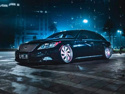 Indonesia 2008 Lexus LS 600hl AirBFT AirRide“The low-key design concept is interpreted incisively and vividly”