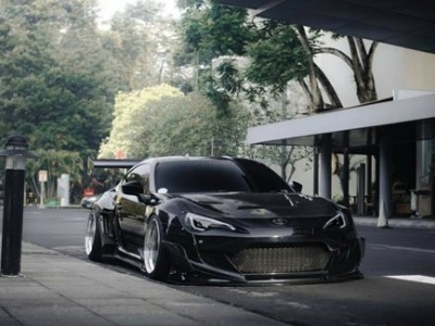 Toyota 86 airsus modified, posture close to the ground, horsepower soared
