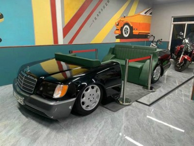 Boss’s Mercedes Benz w140 airride sofa kit “are you excited?” Boss’s Mercedes Benz w140 airride sofa kit “are you excited?”