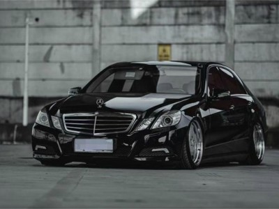 Benz E300 W212 AirRide “Defend the throne”