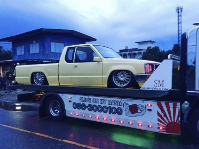 Thailand Pickup Airride sharing, please tell me what this car is?