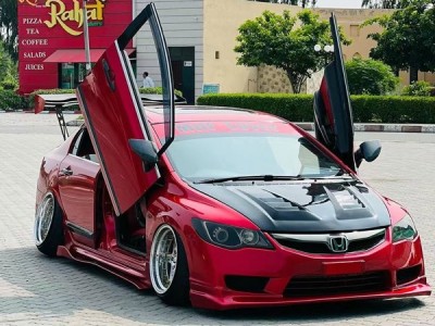 Eight generation Civic Scissor Gate Large Tail Wing airride Eight generation Civic Scissor Gate Large Tail Wing airride