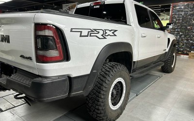 Installation of RAM TRX air spring airbag Installation of RAM TRX air spring airbag