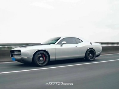 Third generation Dodge Challenger Airride “Muscles and Posture”