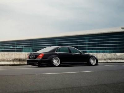 Mercedes Benz S-Class W221 Airride “The world is all in the heart”