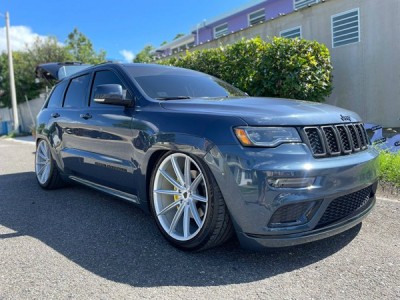 Jeep Grand Cherokee L Airride“Strong aura”