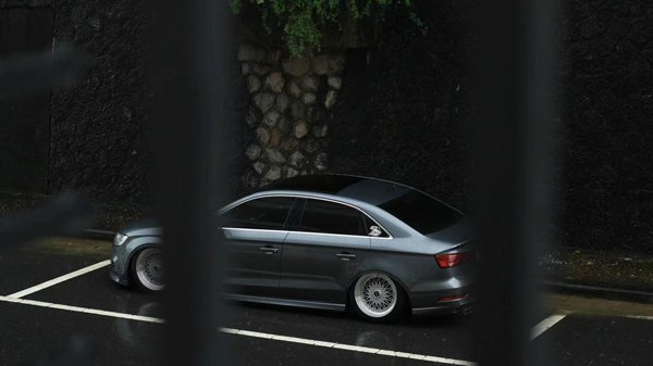 Audi A3 from Guilin, Guangxi, China refitted the airbft airride