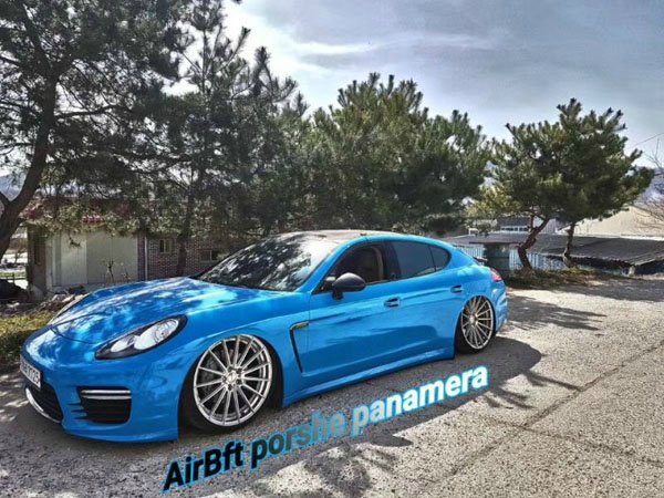 A blue Porsche Panamera airbft airride from Korea