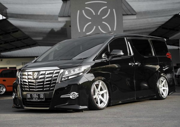 Toyota Alphard AirBFT Airride Return of the King