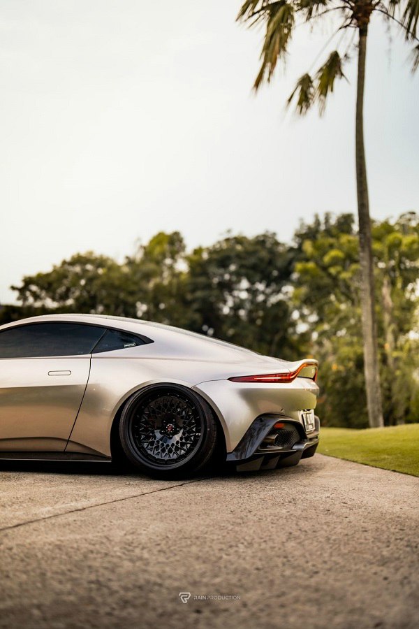 New Aston Martin V8 Vantage Airride“A toy”