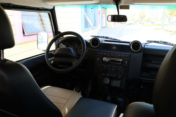 1990 Land Rover Denfender 90 carrying airbag kit