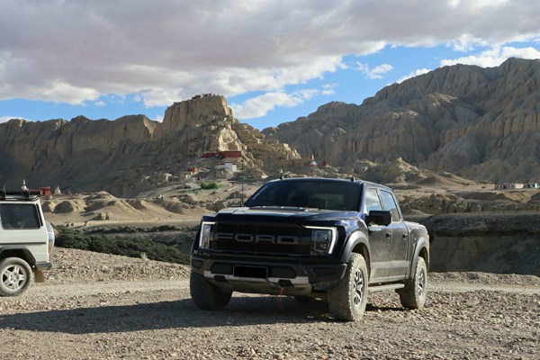 Ford Raptor Airbags Kit performs excellently at an altitude of 5378 meters Ford Raptor Airbags Kit performs excellently at an altitude of 5378 meters