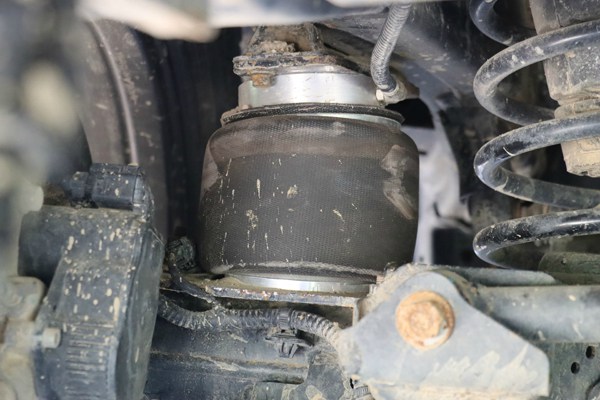 Tank 300 Off road Edition Airbag Shock Absorber Installation Tank 300 Off road Edition Airbag Shock Absorber Installation