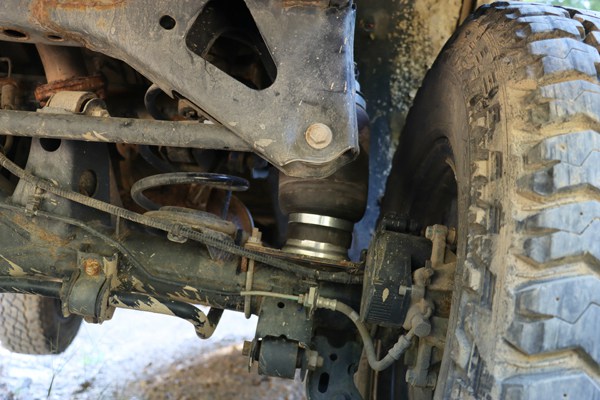 Tank 300 Off road Edition Airbag Shock Absorber Installation Tank 300 Off road Edition Airbag Shock Absorber Installation