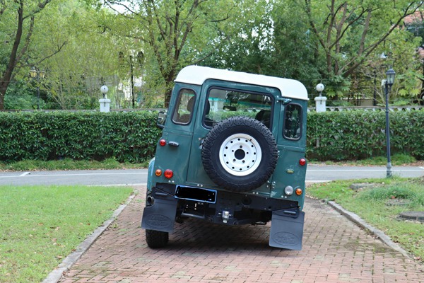 Land Rover Defender L316 Air Suspension Case Photo Land Rover Defender L316 Air Suspension Case Photo