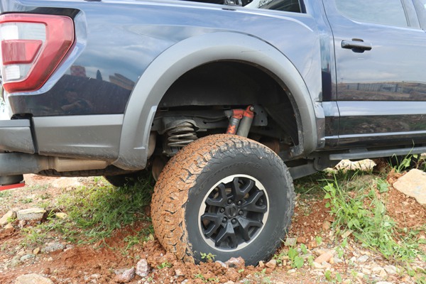 Third generation Ford F150 Raptor Off road Airbag Kit