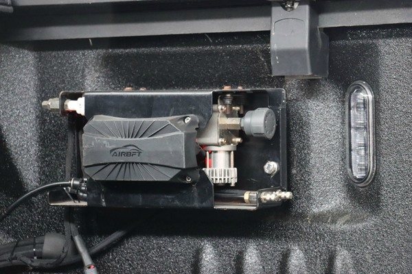 Third generation Ford F150 Raptor Off road Airbag Kit