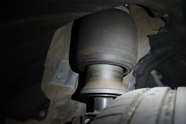 Installation and Use Instructions for Toyota Alphard 40 Series Air Suspension Installation and Use Instructions for Toyota Alphard 40 Series Air Suspension