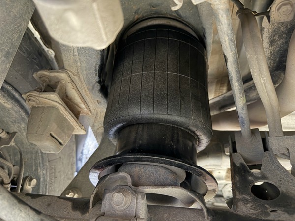 Toyota FJ Cruiser Air Suspension Kit Toyota FJ Cruiser Air Suspension Kit