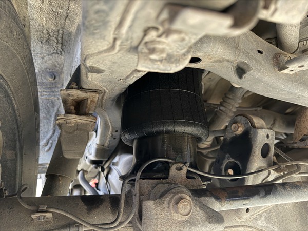 Toyota FJ Cruiser Air Suspension Kit Toyota FJ Cruiser Air Suspension Kit
