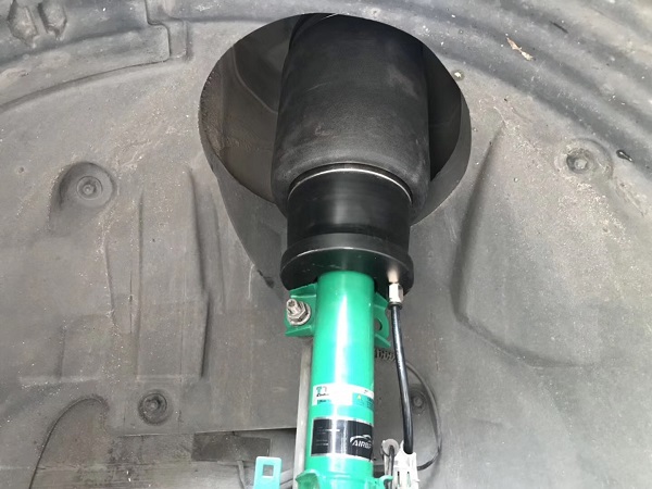 Benz V250 Installing tein air suspension
